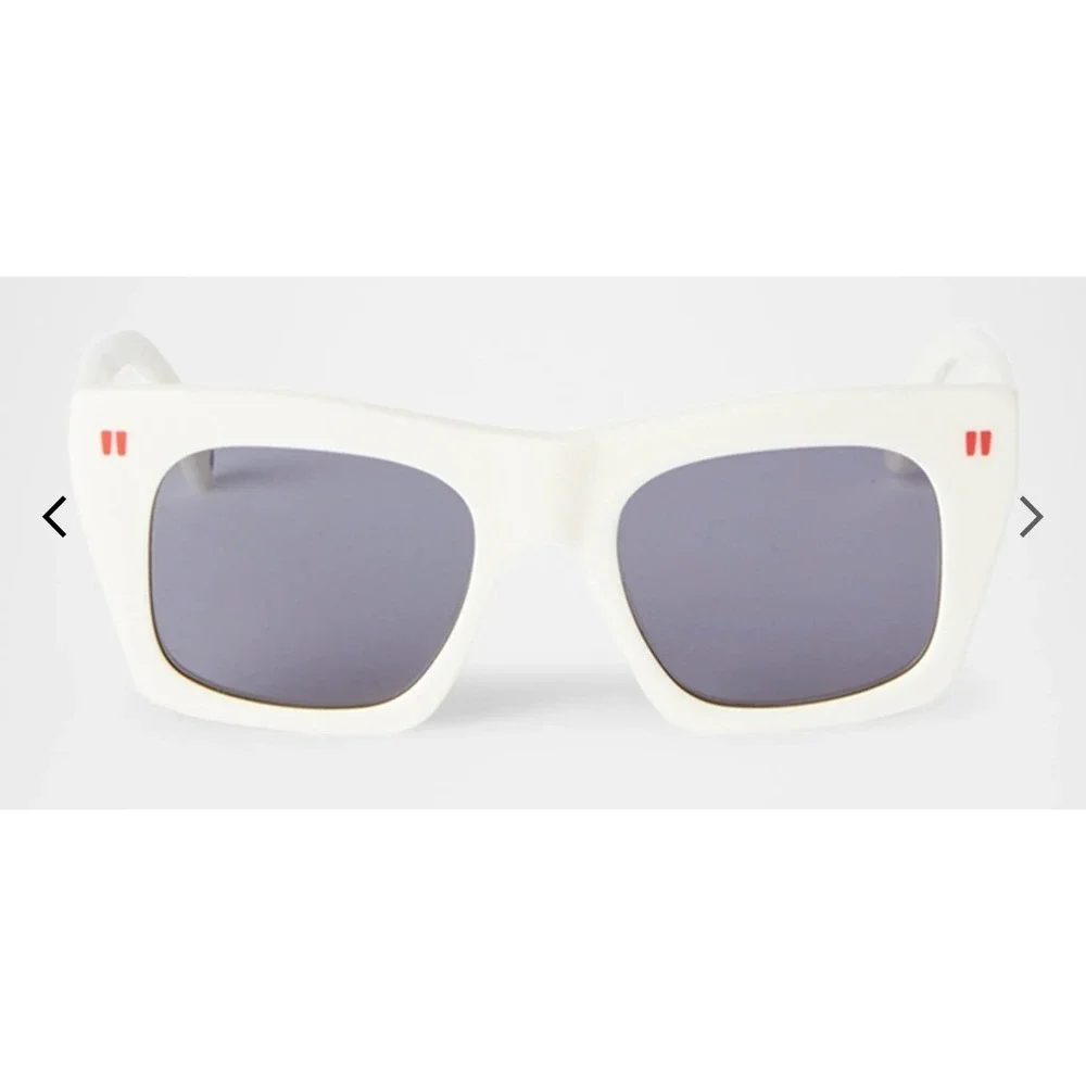 OFF WHITE Sunglasses White Squared Frame Red Accents‎ Gray Lenses